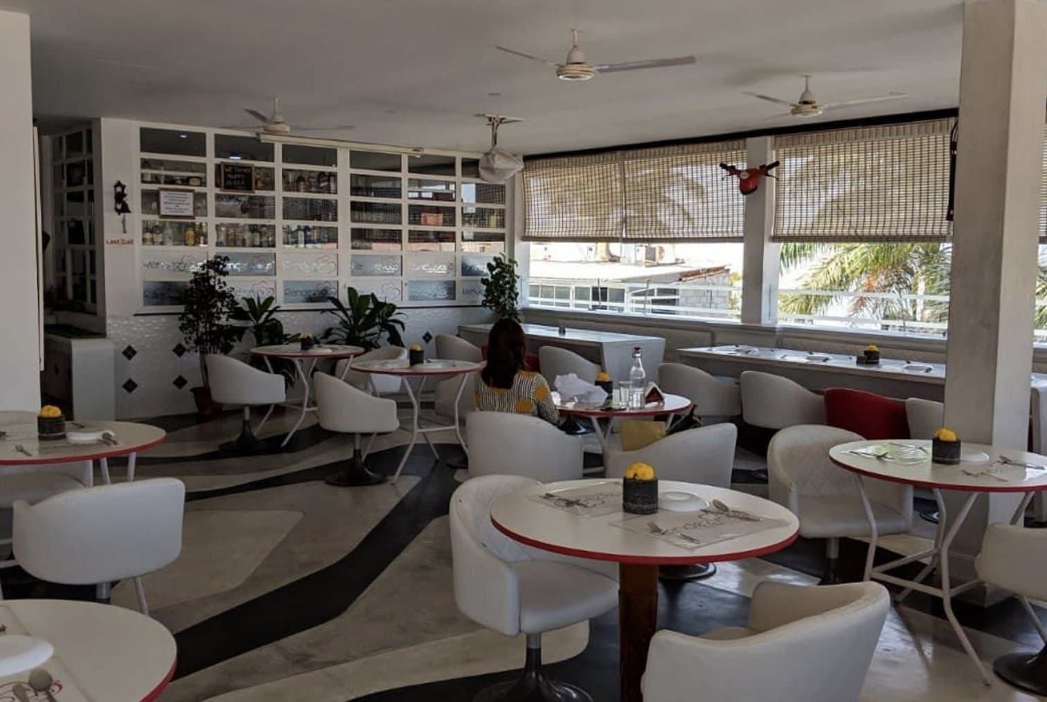 Rendezvous Café Restaurant